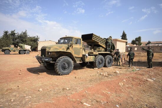 Syrian Arab Army's 2nd Corps 10th Division off Katana city, Syria