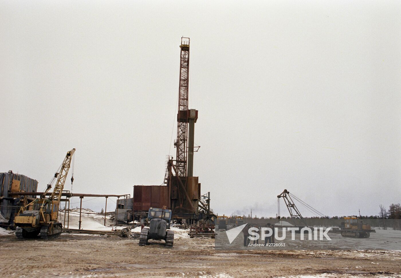 Varyeganskoe deposit development