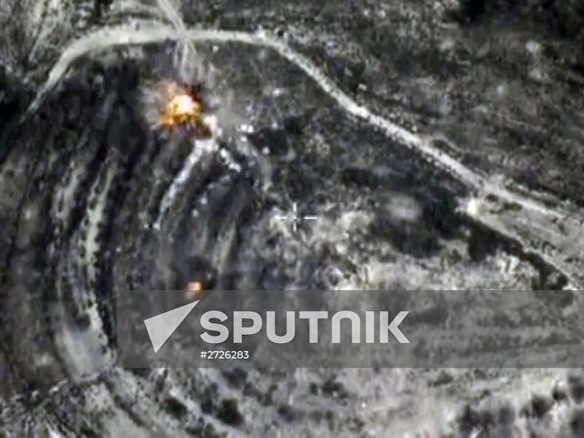 Russian Aerospace Forces carry out strikes on ISIS positions in Syria