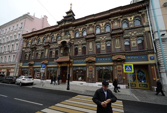 Restoration of ground floor of "Perlov's tea shop" in downtown Moscow finished