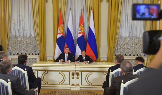 Russian Prime Minister Dmitry Medvedev and Serbian Prime Minister Aleksandar Vucic hold bilteral talks