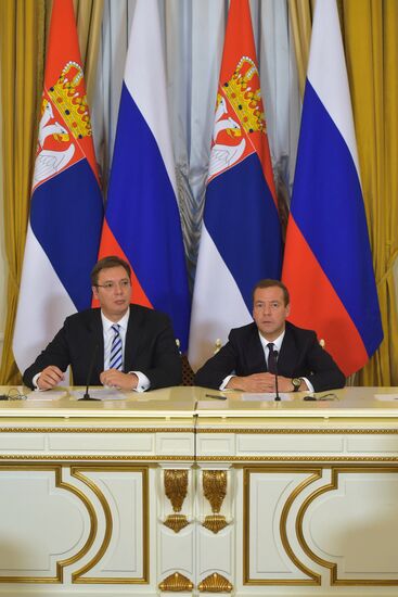 Russian Prime Minister Dmitry Medvedev and Serbian Prime Minister Aleksandar Vucic hold bilteral talks