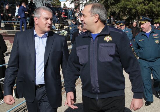 Ceremony of flag- and equipment-giving to Crimean Emercom General Directorate