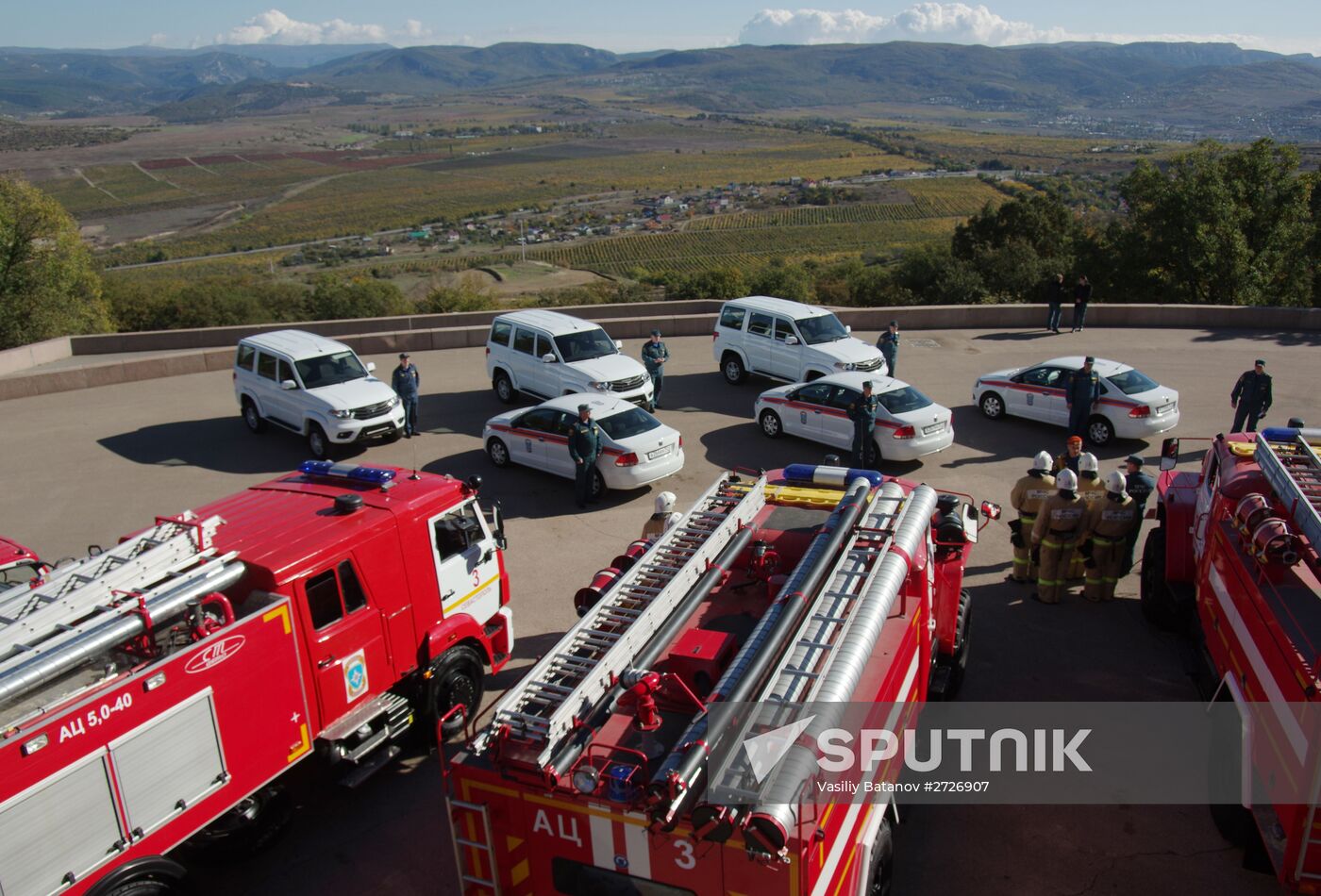 Ceremony of flag- and equipment-giving to Crimean Emercom General Directorate