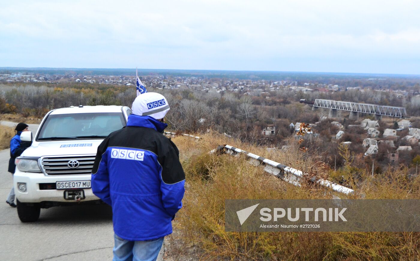 Checkpoint opens in Luganskaya village