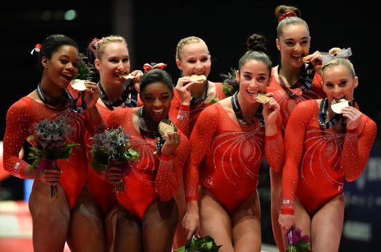 The 2015 World Gymnastics Championships. Day Five