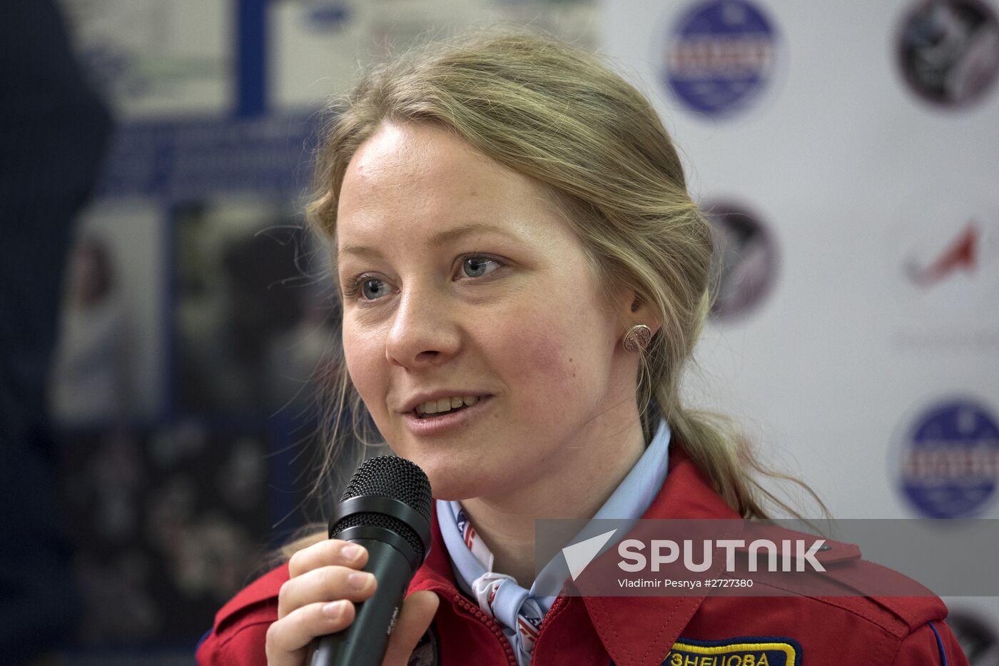Luna-2015 simulated trip around Moon by female crew