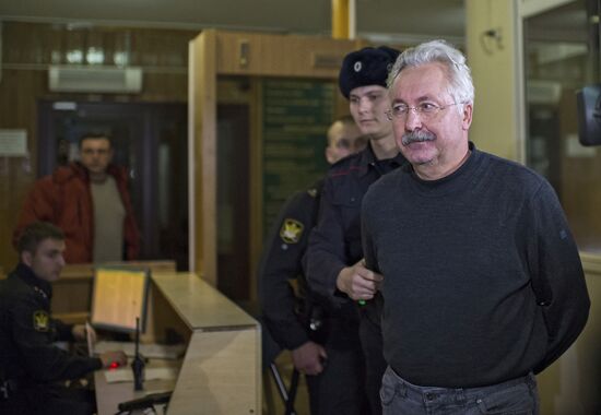 Three suspects arrested in Omsk in crane collapse case