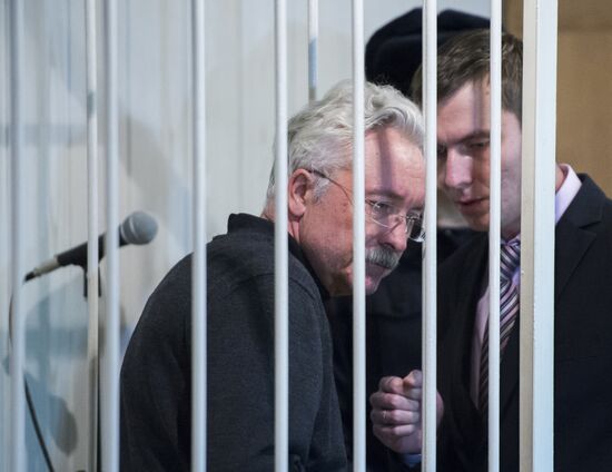 Three suspects arrested in Omsk in crane collapse case