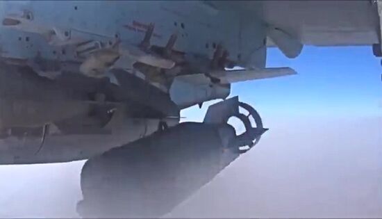 Russian air forces strike ISIS sites in Syria