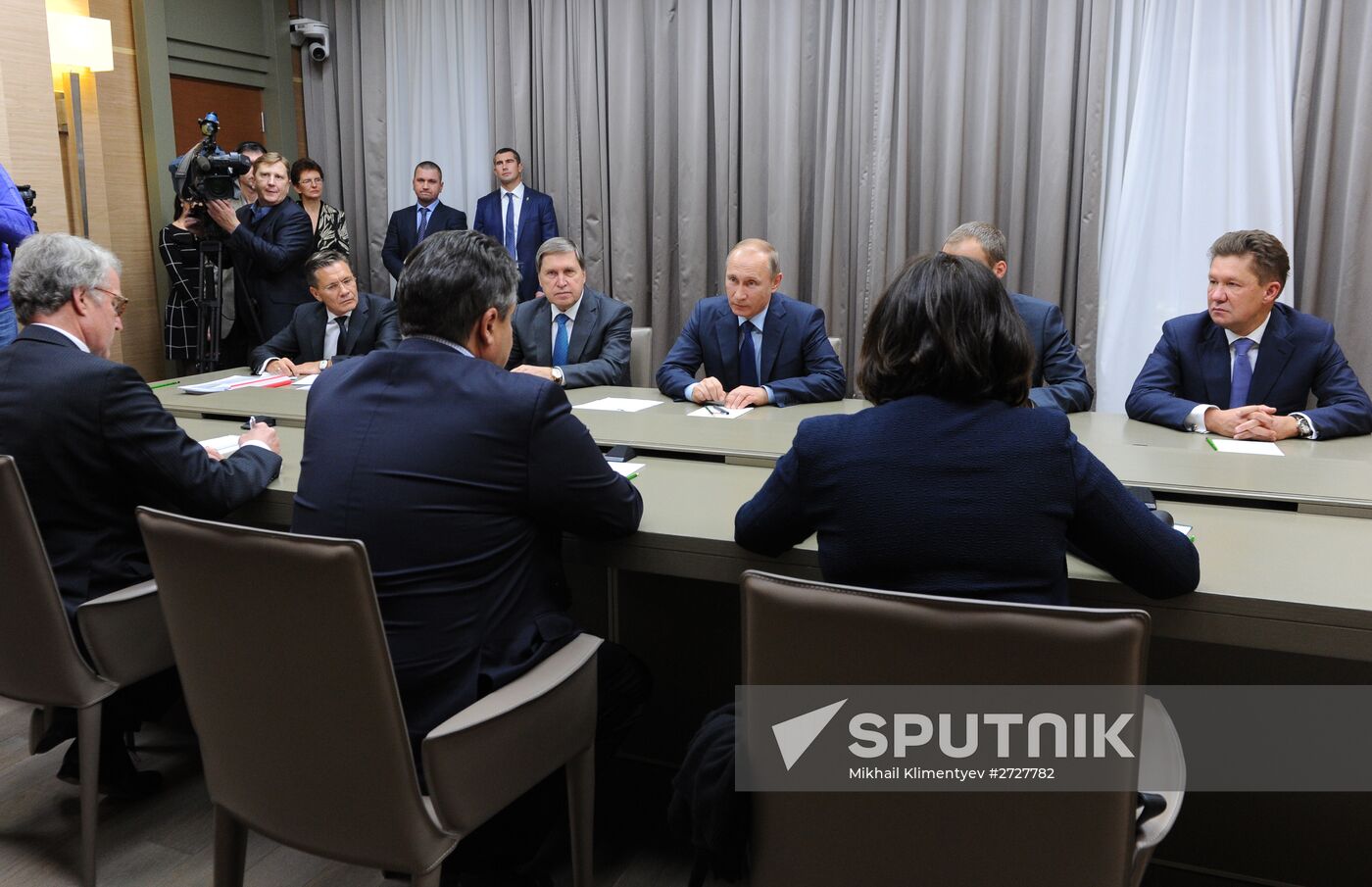 Vladimir Putin meets with German Vice Chancellor Sigmar Gabriel