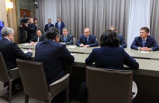 Vladimir Putin meets with German Vice Chancellor Sigmar Gabriel