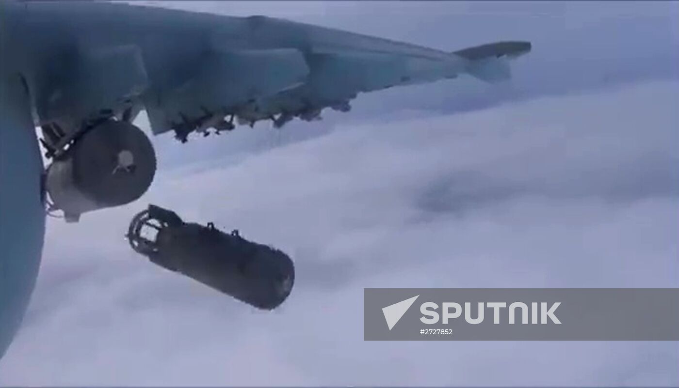 Russian air forces strike ISIS sites in Syria