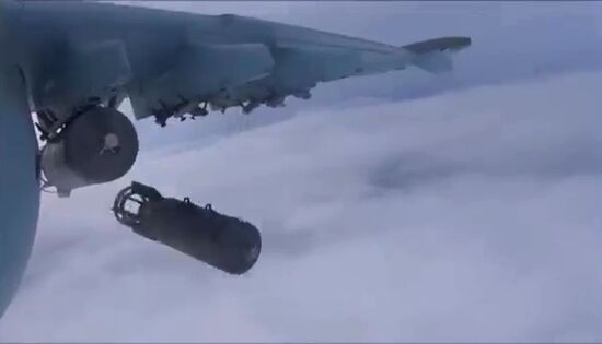 Russian air forces strike ISIS sites in Syria
