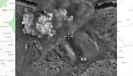 Russian air forces strike ISIS sites in Syria
