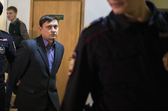 Three suspects arrested in Omsk in crane collapse case