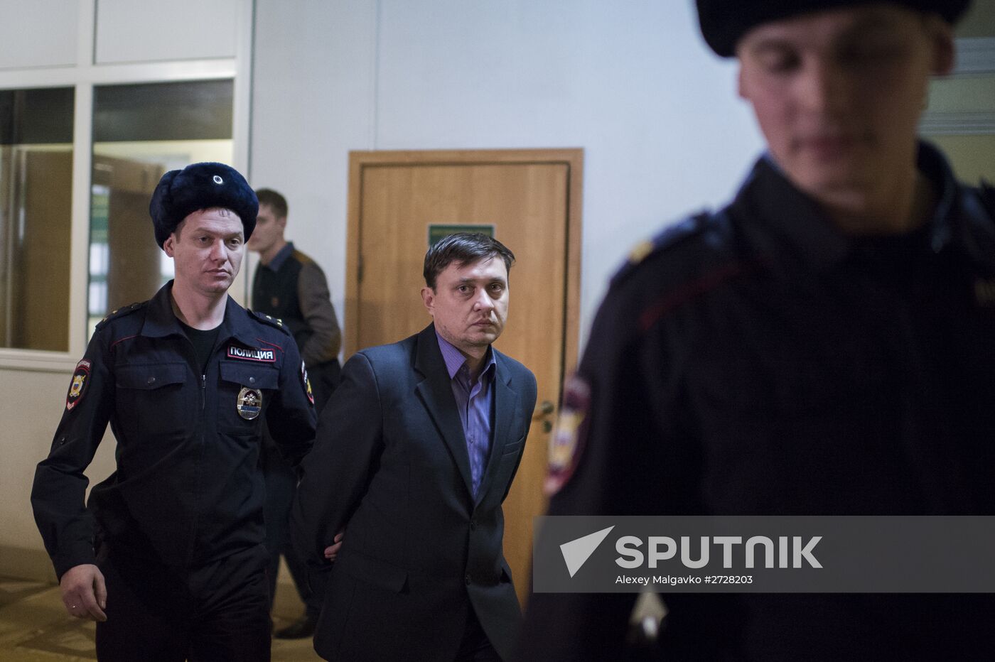 Three suspects arrested in Omsk in crane collapse case