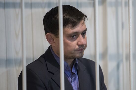 Three suspects arrested in Omsk in crane collapse case