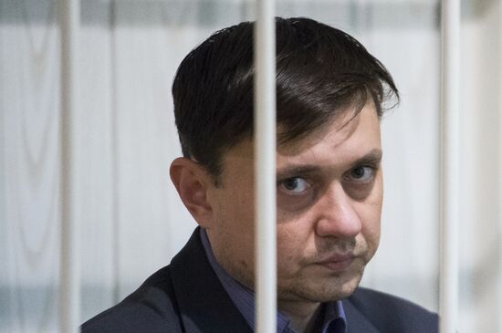 Three suspects arrested in Omsk in crane collapse case