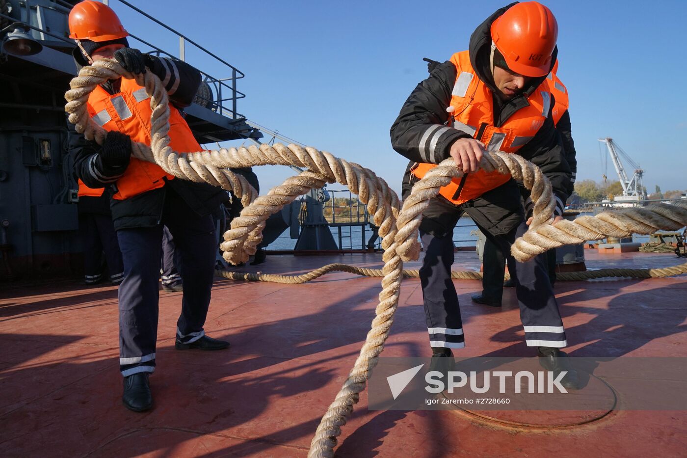 The Smolny training ship arrives at Baltiysk port