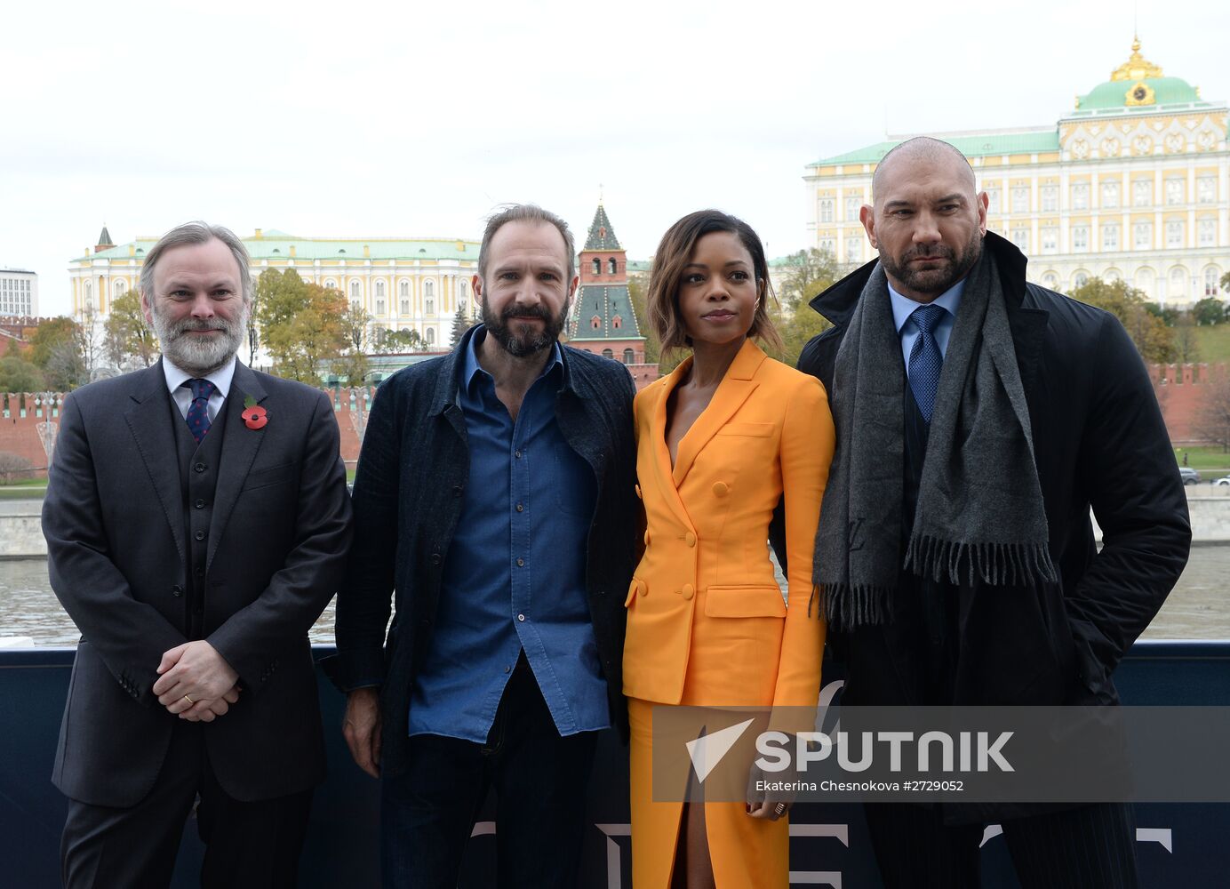 Ralph Fiennes, Naomie Harris, Dave Bautista visit Moscow for 007:Spectre premiere