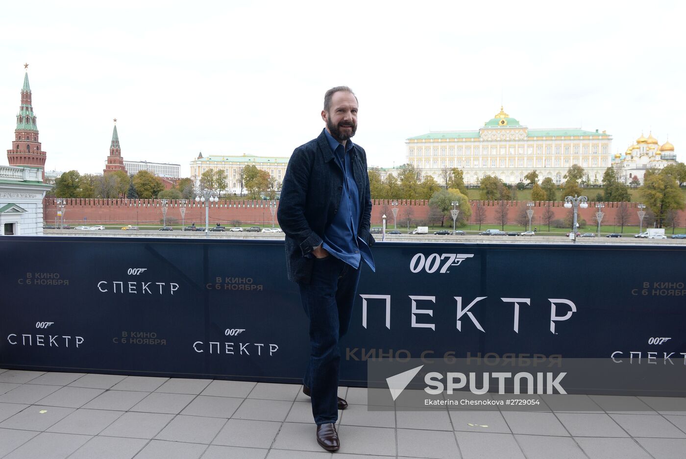 Ralph Fiennes, Naomie Harris, Dave Bautista visit Moscow for 007:Spectre premiere