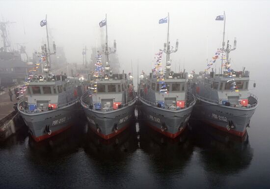 Flag-raising ceremony on Russian Navy's new rescue boats in Baltiysk