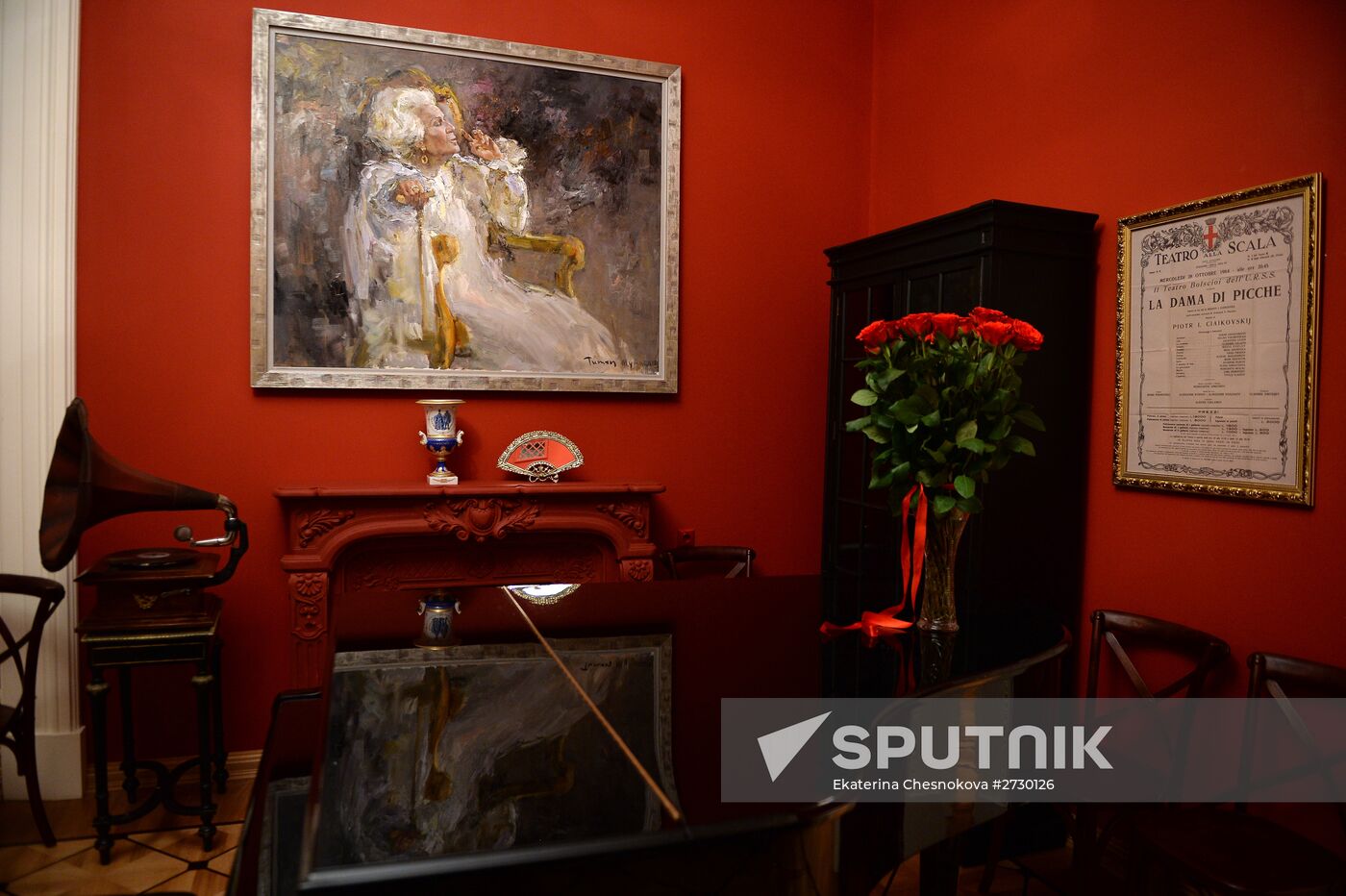 Helikon Opera historical stage re-opens