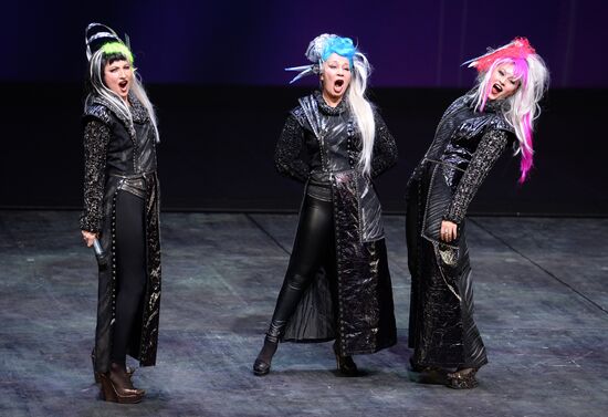Helikon Opera historical stage re-opens