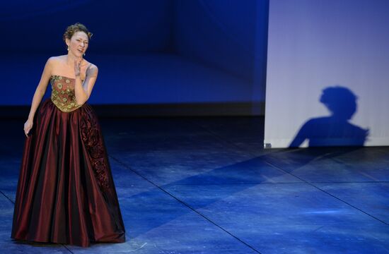 Helikon Opera historical stage re-opens