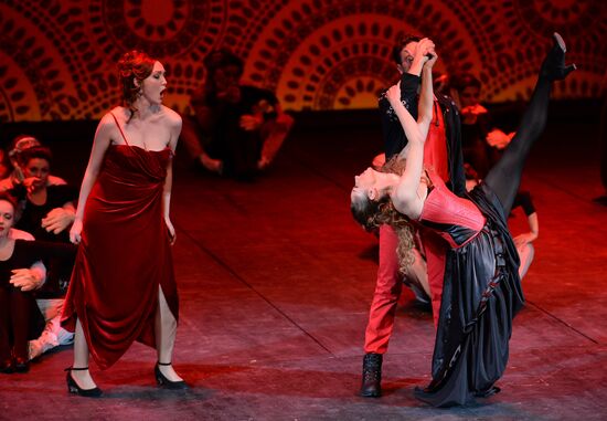 Helikon Opera historical stage re-opens