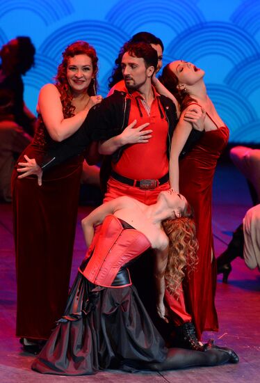 Helikon Opera historical stage re-opens