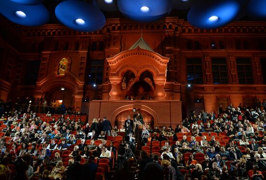 Helikon Opera historical stage re-opens