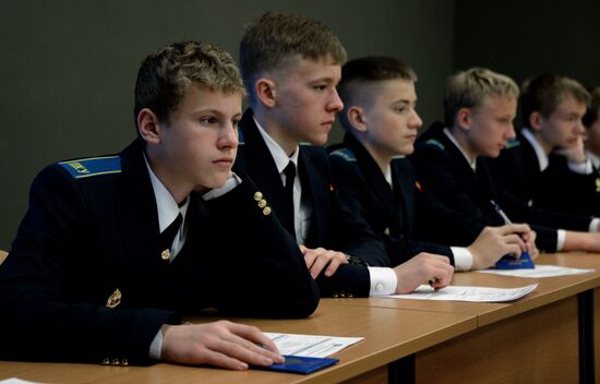 Russian citizens take National Geography Test