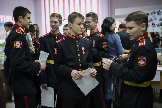Russian citizens take National Geography Test