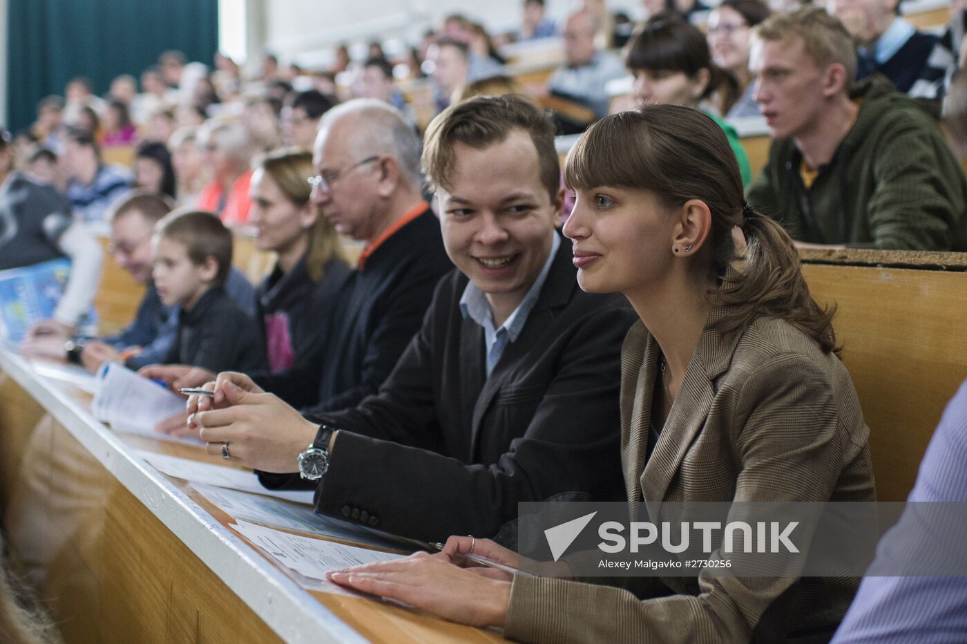 Russian citizens take National Geography Test