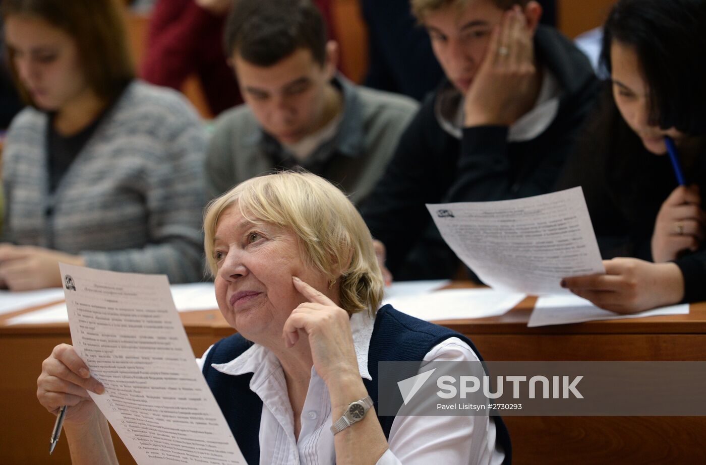 Russian citizens take National Geography Test