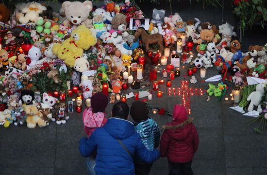 Russia observes day of mourning for Kogalymavia airliner crash victims