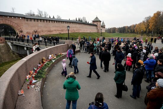 Russia observes day of mourning for Kogalymavia airliner crash victims