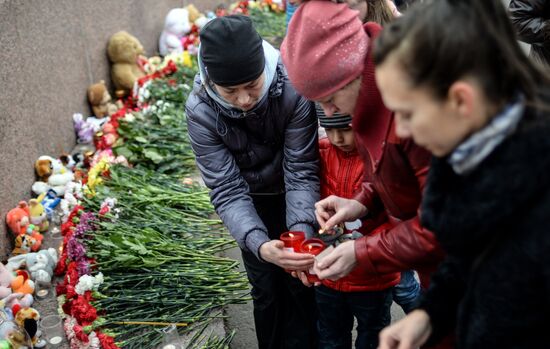 Russia observes day of mourning for Kogalymavia airliner crash victims