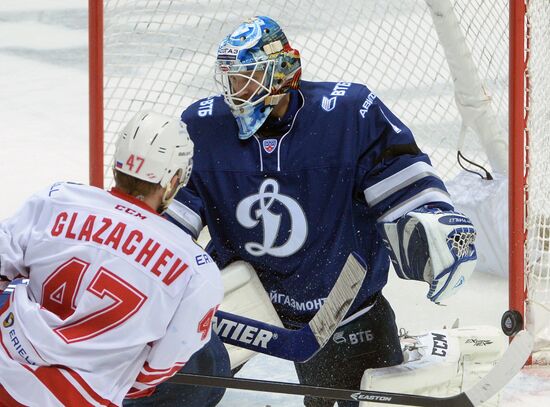 Kontinental Hockey League. Dynamo Moscow vs. Spartak Moscow