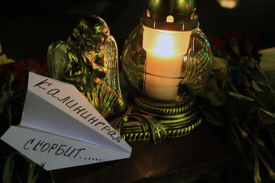 Russia observes day of mourning for Kogalymavia airliner crash victims