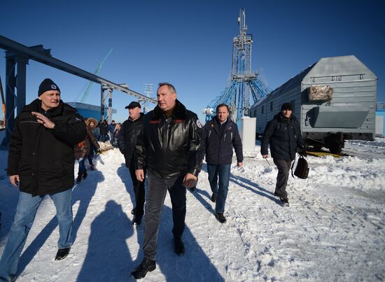 Dmitry Rogozin inspects Vostochny Cosmodrome