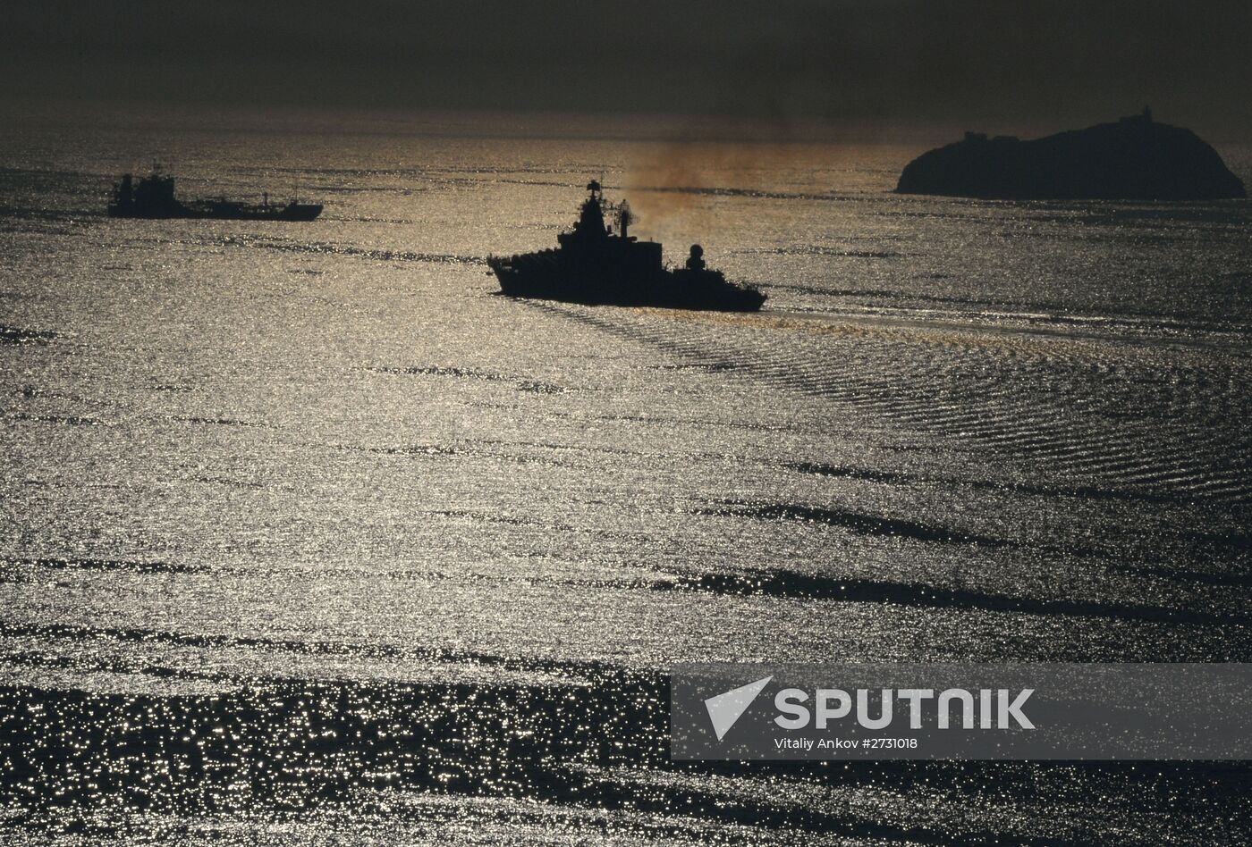 Pacific Navy vessels head for maneuvers in Indian Ocean