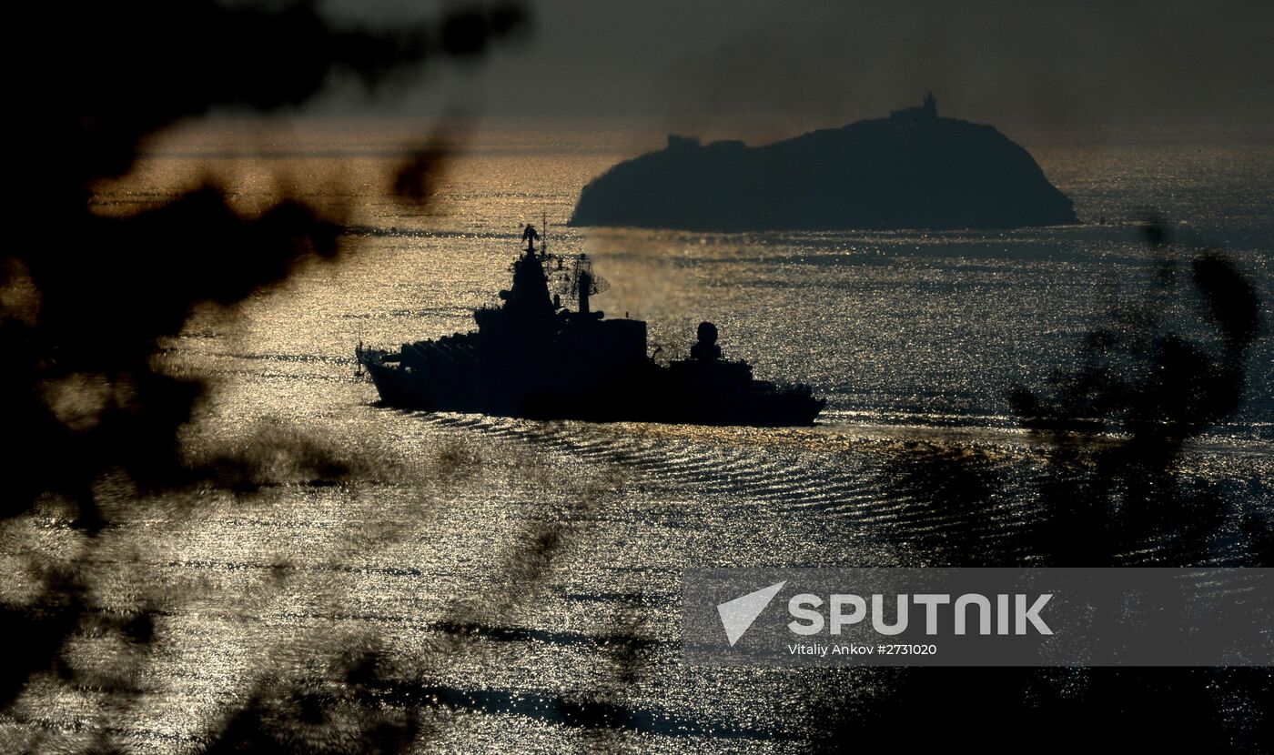 Pacific Navy vessels head for maneuvers in Indian Ocean