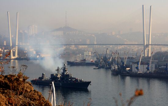Pacific Navy vessels head for maneuvers in Indian Ocean