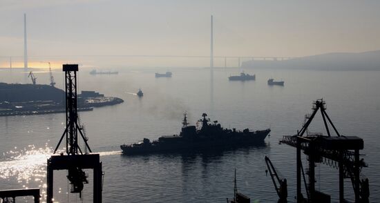 Pacific Navy vessels head for maneuvers in Indian Ocean