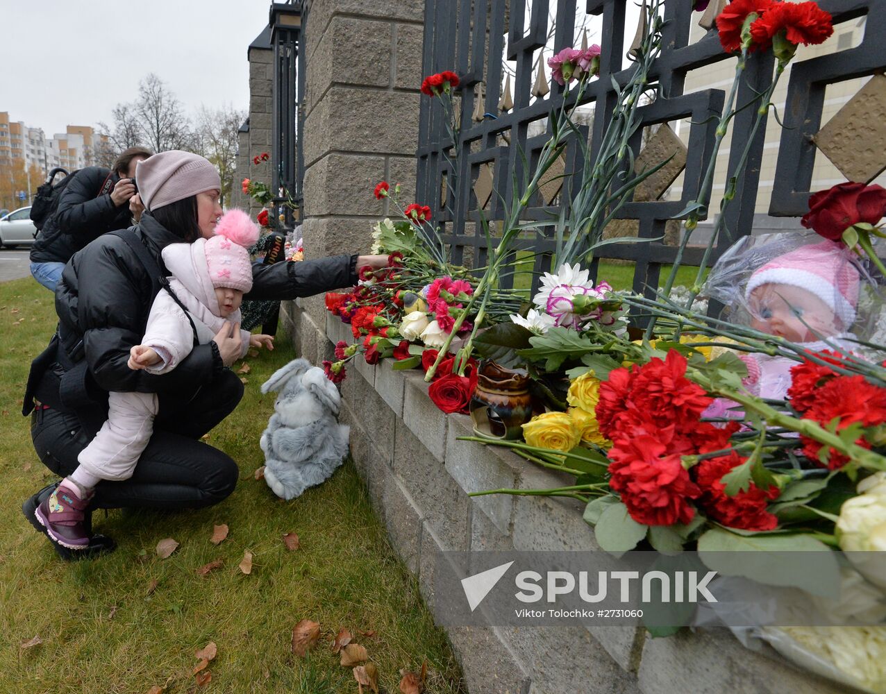 Flowers in memory of Airbus A321 crash victims near Russian embassies in foreign countries