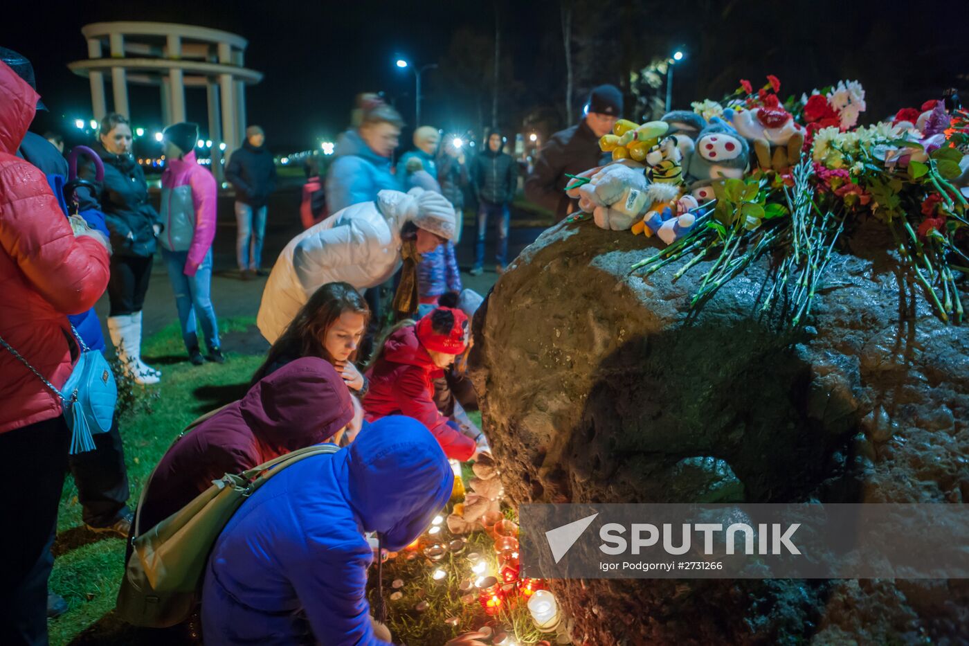Action in memory of A-321 crash victims in cities of Russia