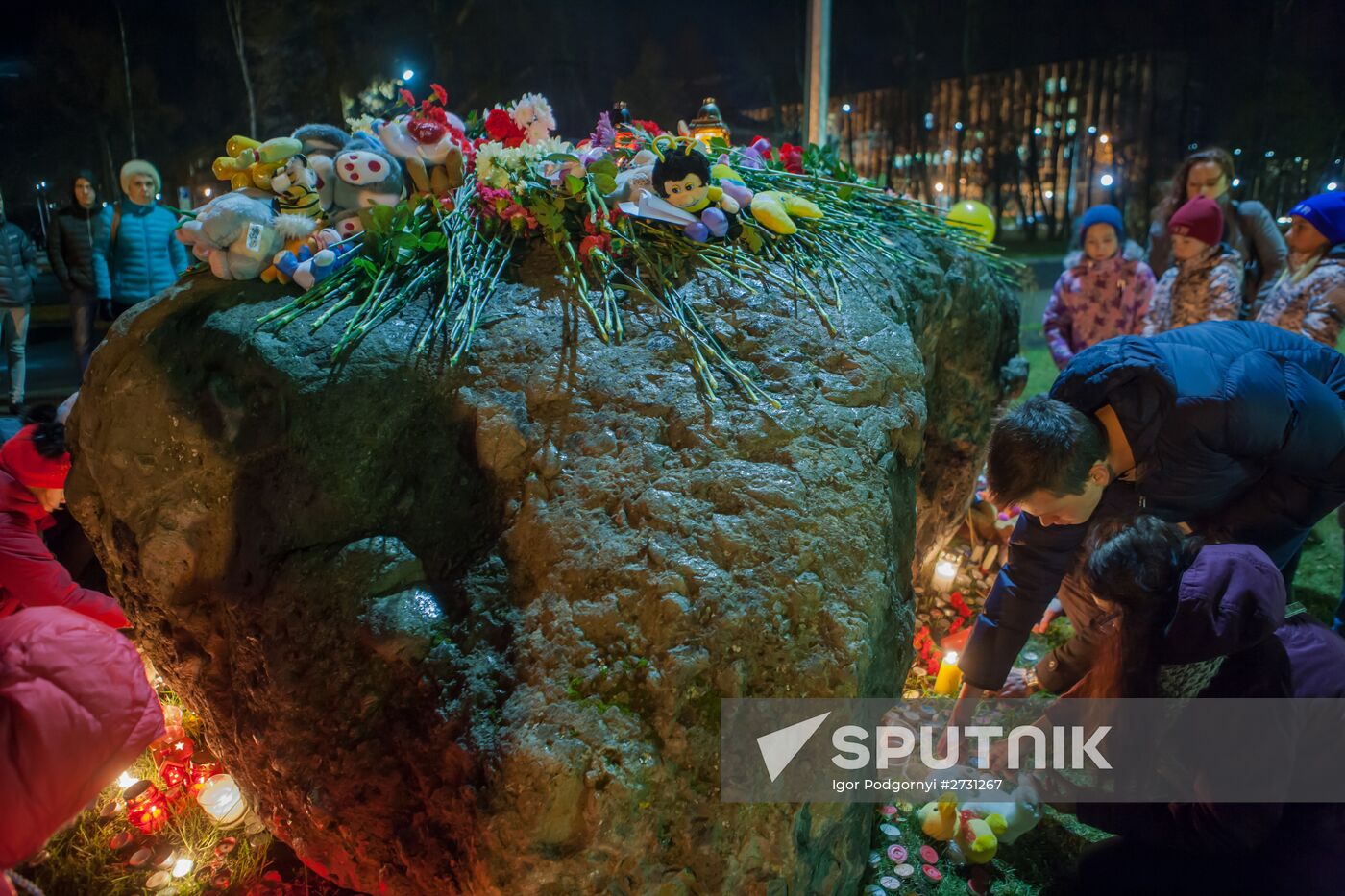 Action in memory of A-321 crash victims in cities of Russia